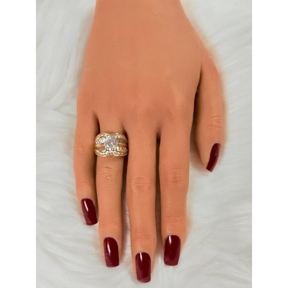 Spectacular 925 Gold Vermeil Cz Ring - Picture 8 of 9